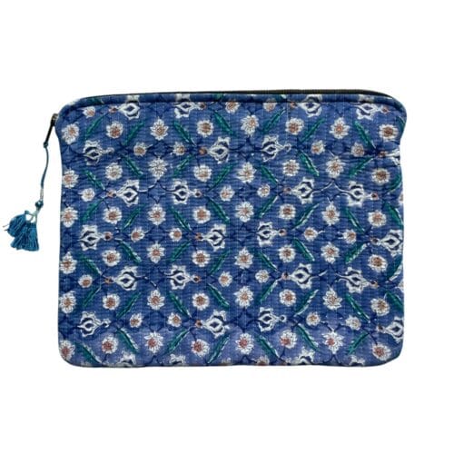 Tara Finds laptop sleeve blue daisy